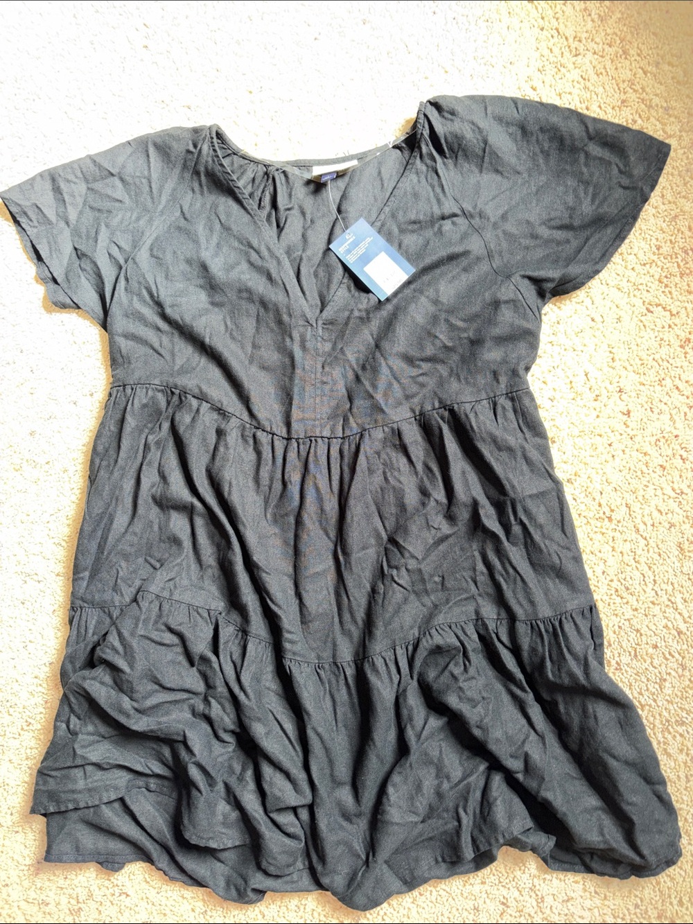Universal Thread Black Short Sleeve Tiered V-Neck Dress